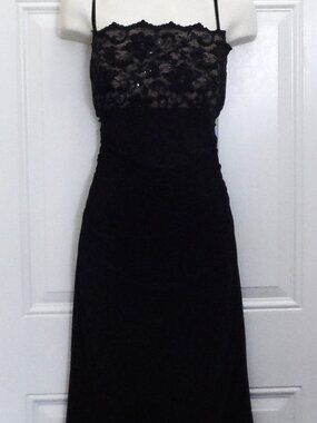 Le Chateau - Black Backless Dress- size L